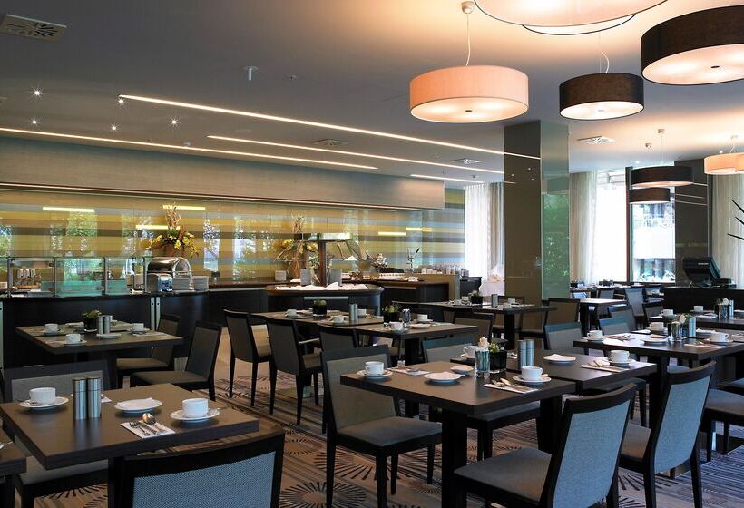 호텔 Crowne Plaza Düsseldorf   Neuss, Ein Ihg