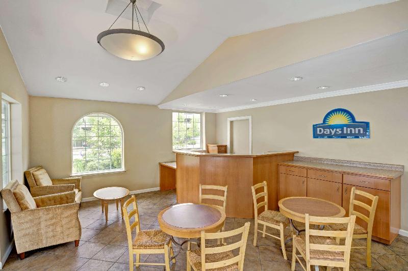 בית מלון כפרי Days Inn By Wyndham South Lake Tahoe