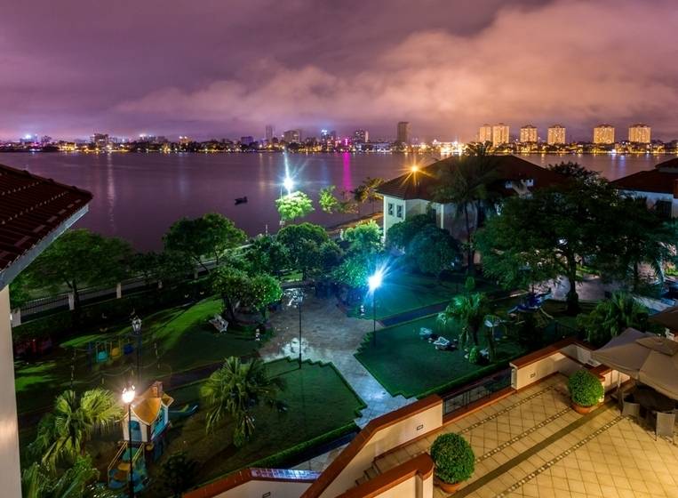 هتل Diamond Westlake Suites