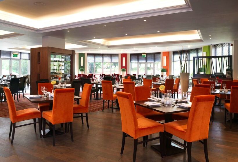 فندق Doubletree By Hilton Cheltenham Cotswolds