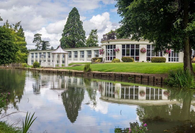 فندق Doubletree By Hilton Cheltenham Cotswolds