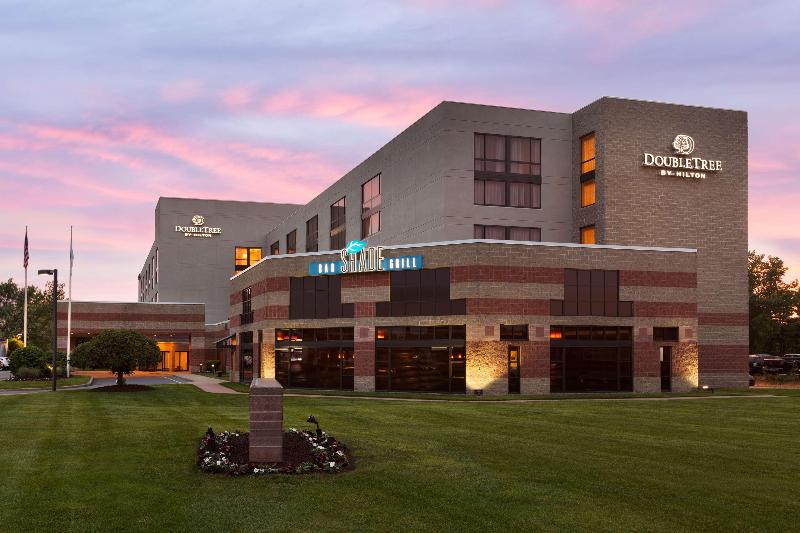 هتل Doubletree By Hilton Hartford  Bradley Airport