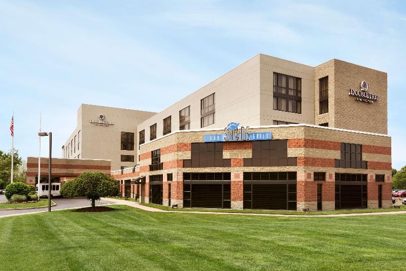 هتل Doubletree By Hilton Hartford  Bradley Airport