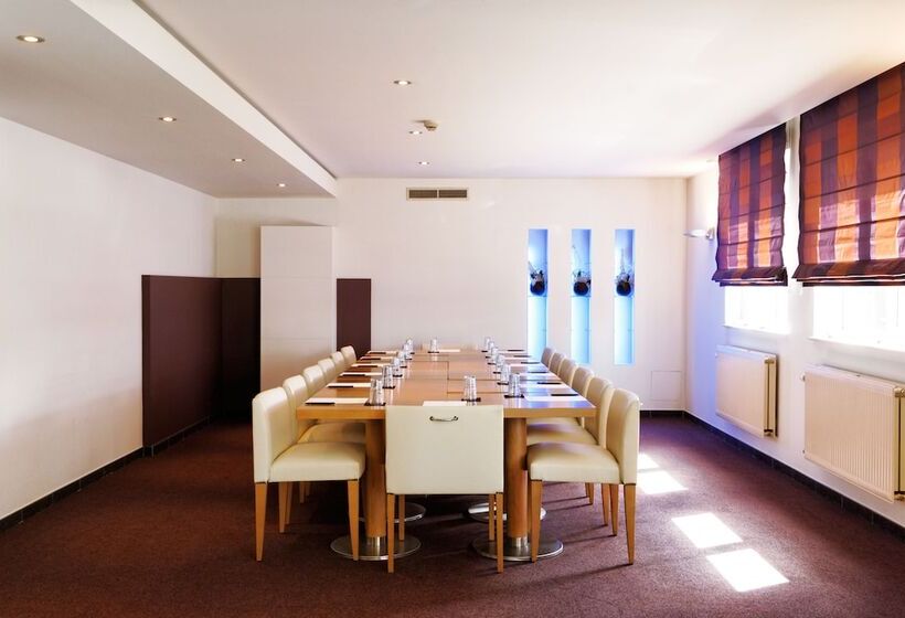 בית מלון כפרי Ecu