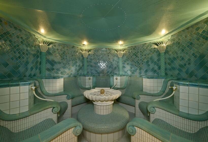 Отель Wellness & Genuss Resort Engel Obertal