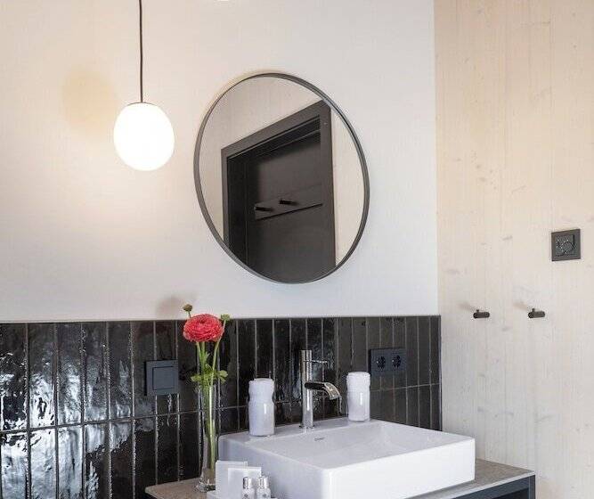 Отель Wellness & Genuss Resort Engel Obertal