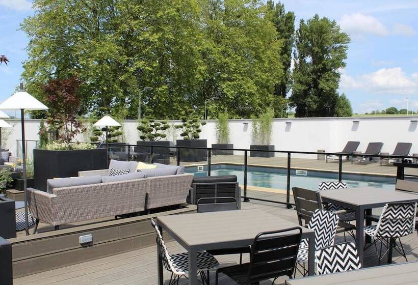 ホテル Golden Tulip Roissy Saint Witz