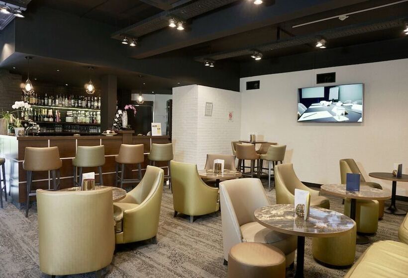 ホテル Golden Tulip Roissy Saint Witz