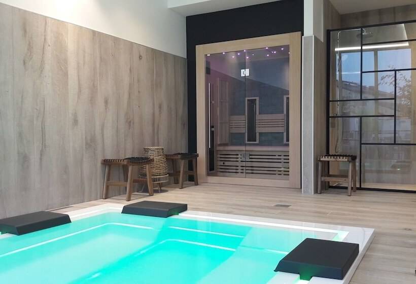 ホテル Golden Tulip Roissy Saint Witz