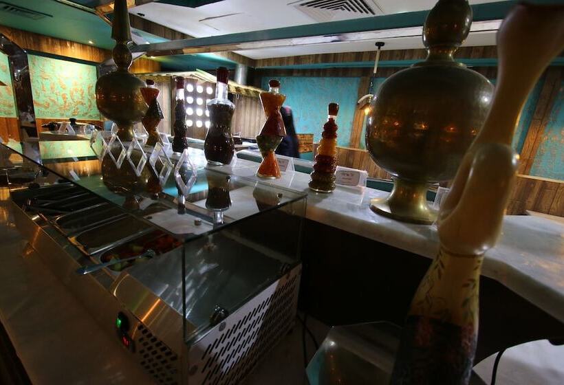 هتل Knight Armour