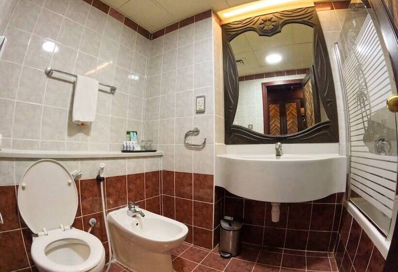 هتل Knight Armour