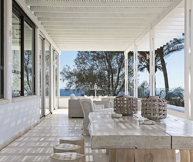 فندق Grecian Sands