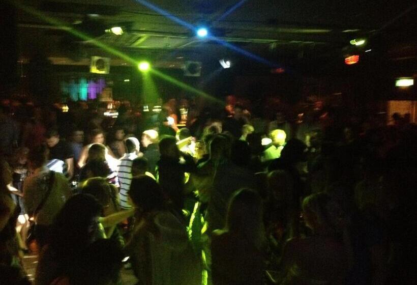 בית מלון כפרי Hearns