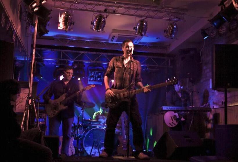 בית מלון כפרי Hearns