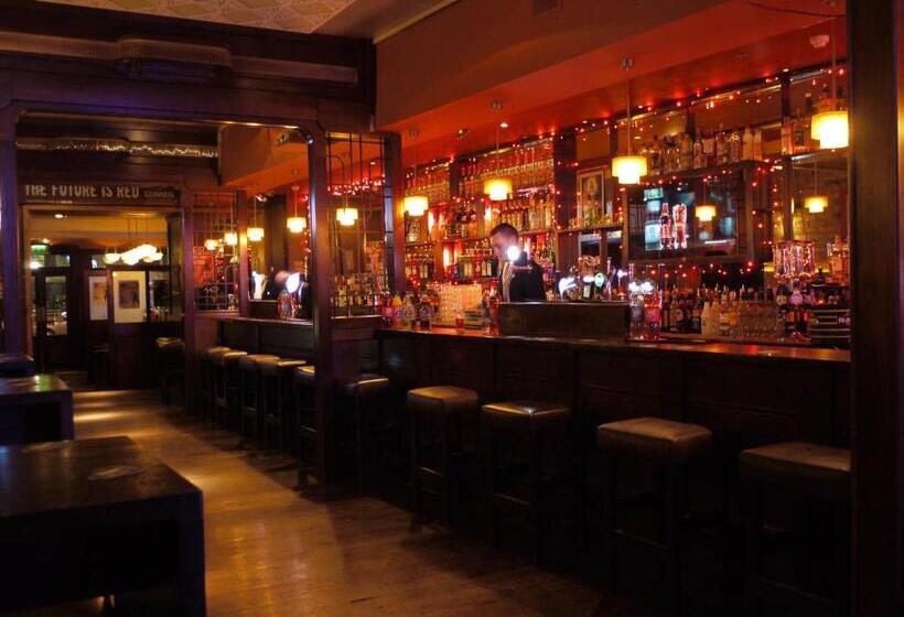 בית מלון כפרי Hearns