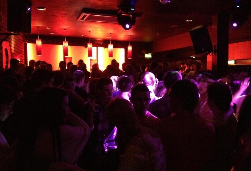 בית מלון כפרי Hearns