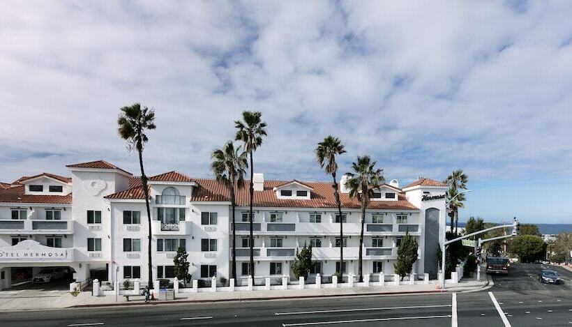 Отель Hermosa