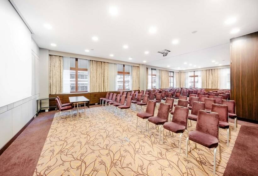 هتل Hilton Berlin