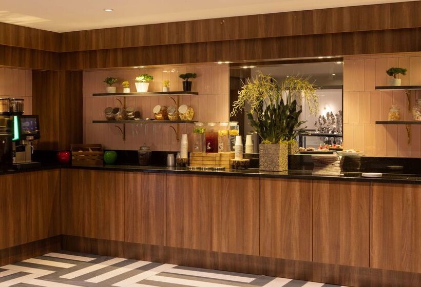 בית מלון כפרי Hilton Glasgow