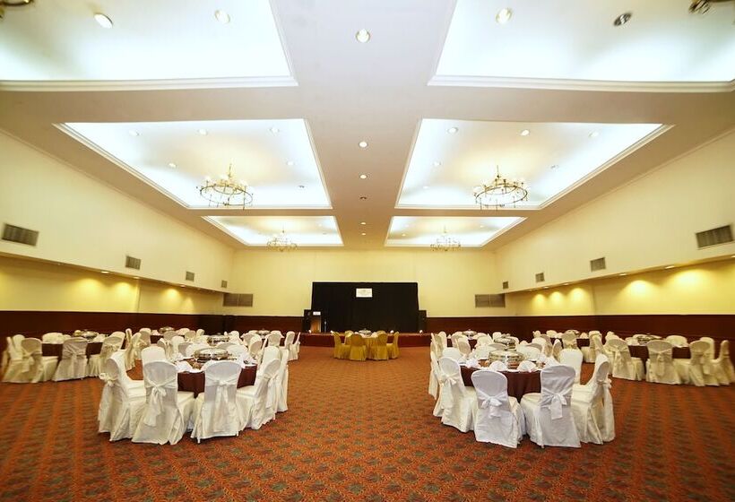 فندق Holiday Villa Beach Resort & Spa Cherating