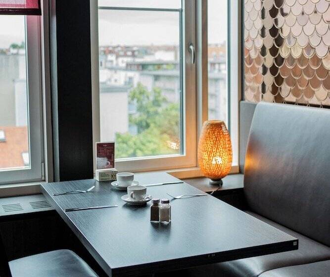 هتل Homaris West Side