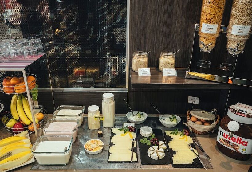 هتل Homaris West Side