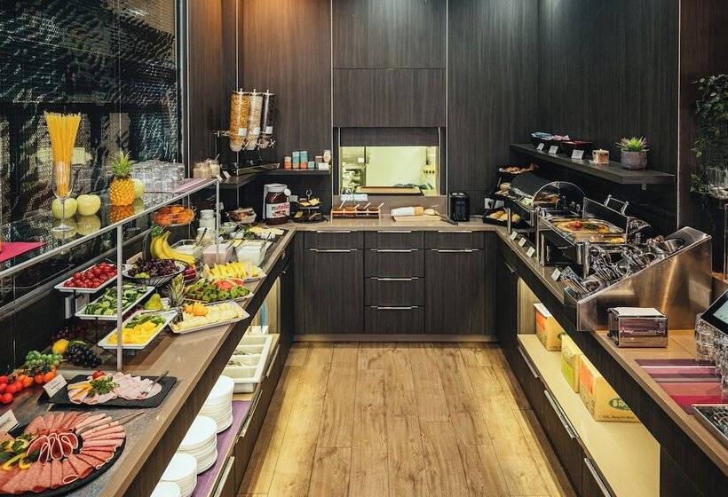 هتل Homaris West Side