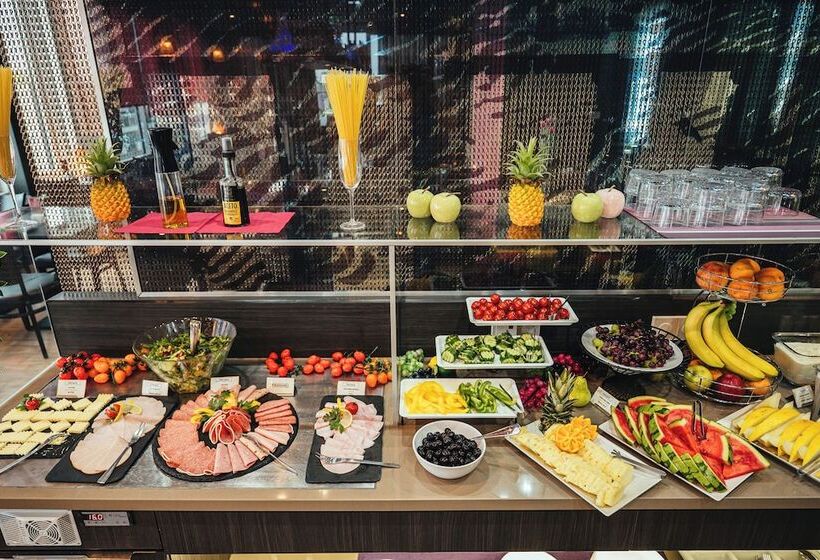 هتل Homaris West Side