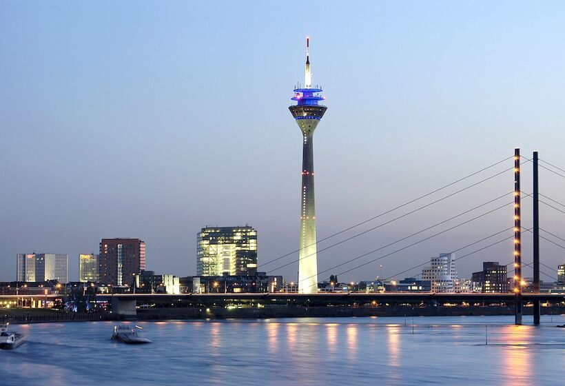 ホテル Indigo   Dusseldorf   Victoriaplatz, An Ihg