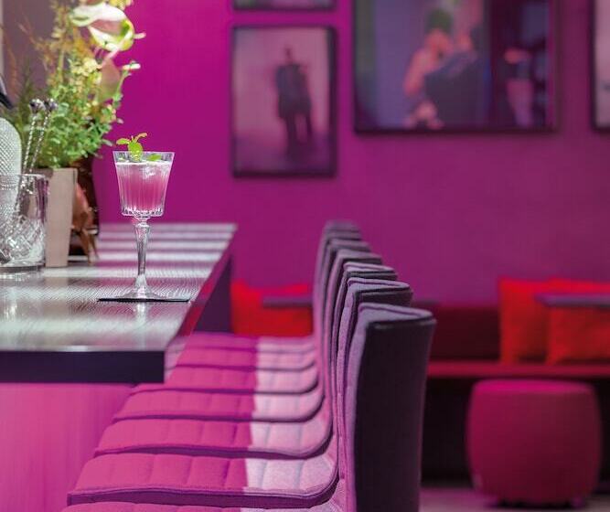 ホテル Indigo   Dusseldorf   Victoriaplatz, An Ihg