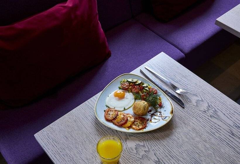 هتل Indigo   Dusseldorf   Victoriaplatz, An Ihg