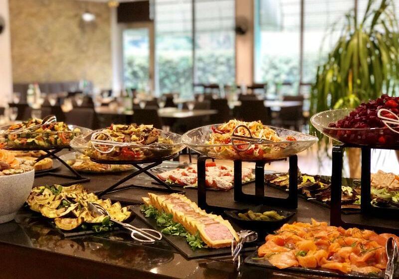 Отель Inn Paris CDG Airport