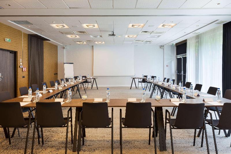 Отель Inn Paris CDG Airport