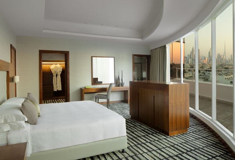 בית מלון כפרי Jumeira Rotana – Dubai