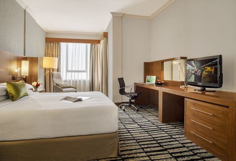 Отель Jumeira Rotana – Dubai