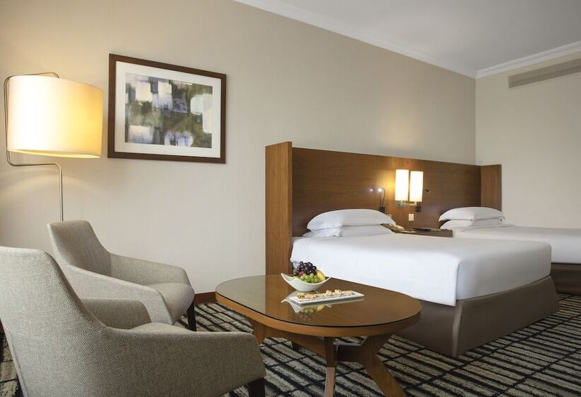 בית מלון כפרי Jumeira Rotana – Dubai