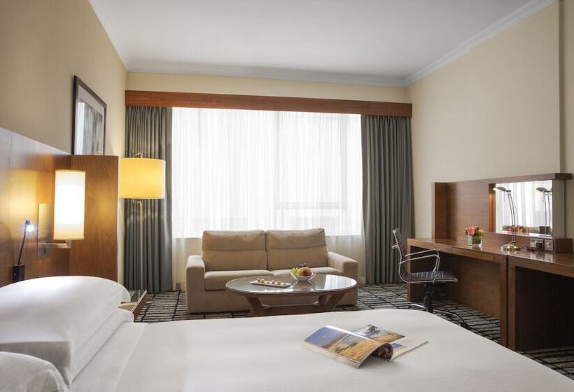 Отель Jumeira Rotana – Dubai