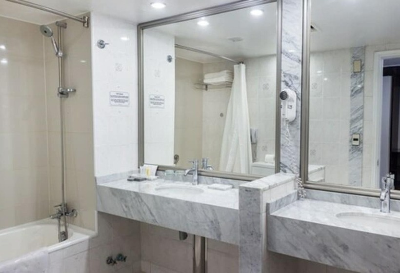 בית מלון כפרי Wyndham Garden Santiago Kennedy