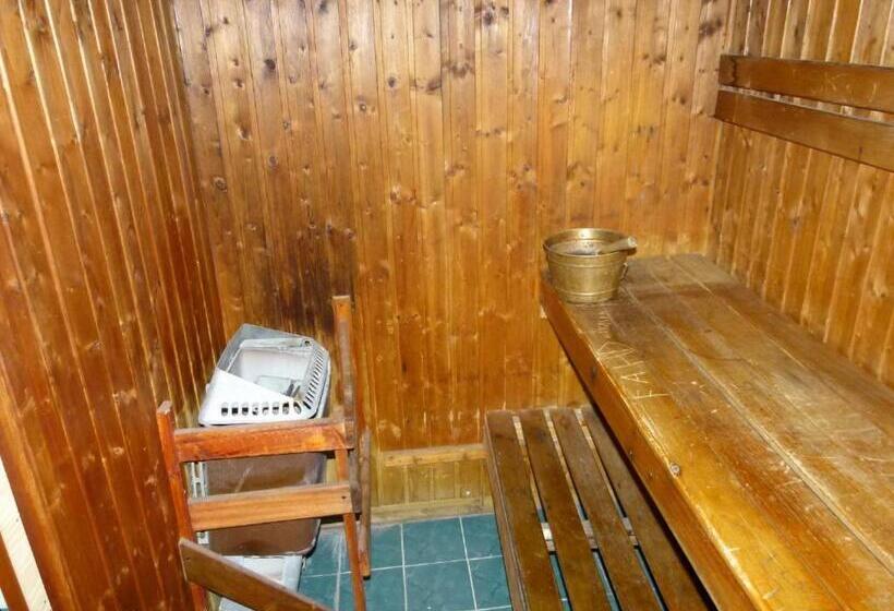 هتل Knight Armour