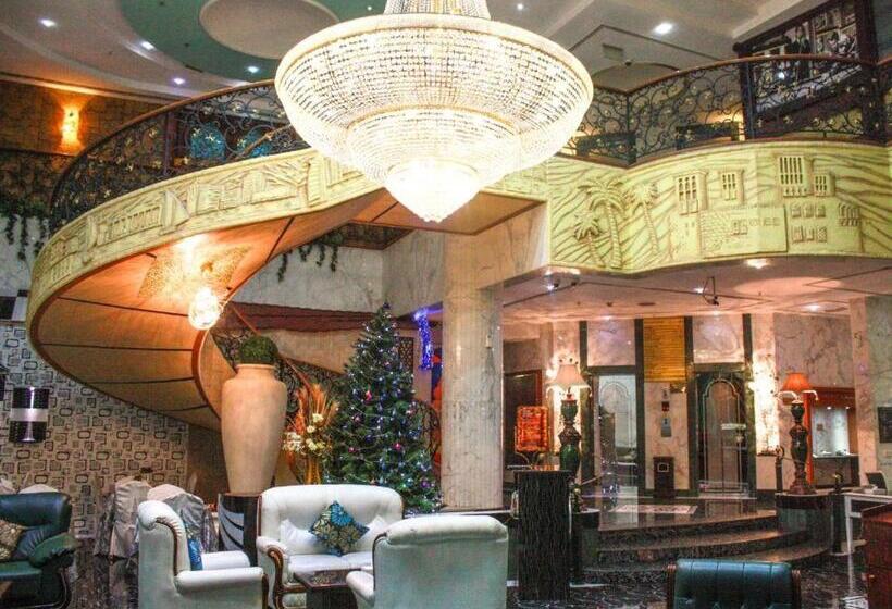 هتل Knight Armour