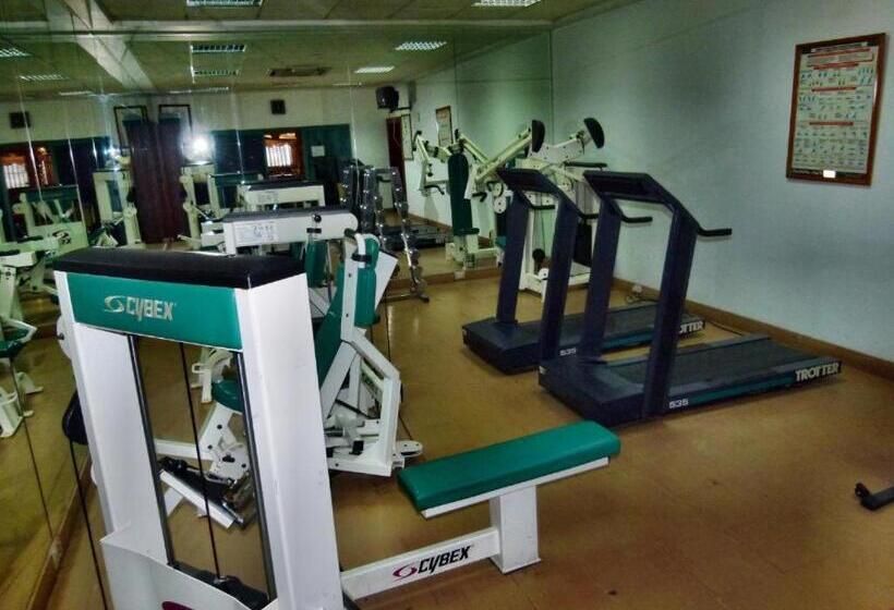 هتل Knight Armour