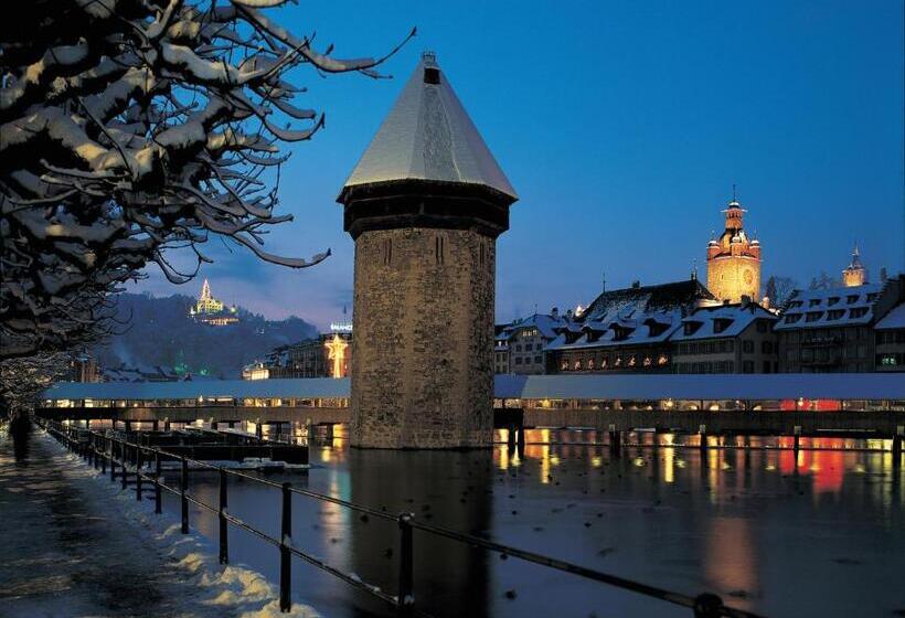 בית מלון כפרי Luzern Youth Hostel