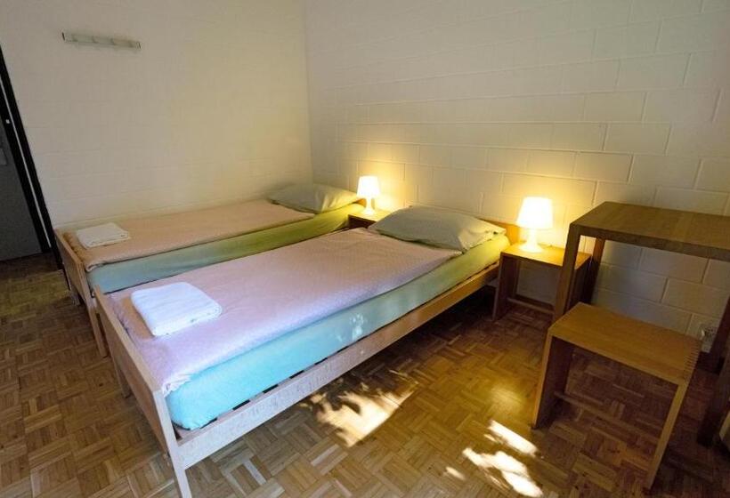 בית מלון כפרי Luzern Youth Hostel