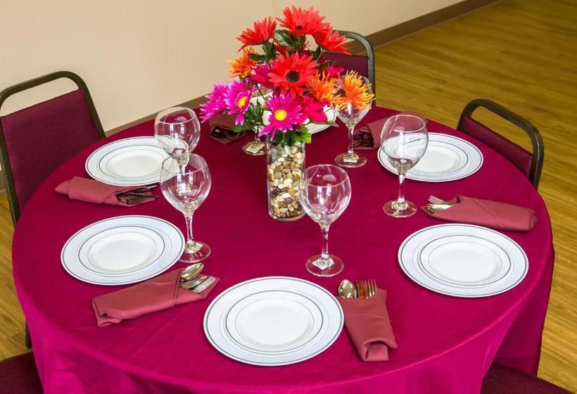 فندق Maingate Florida