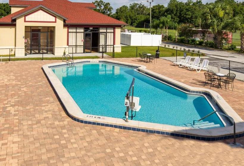 فندق Maingate Florida