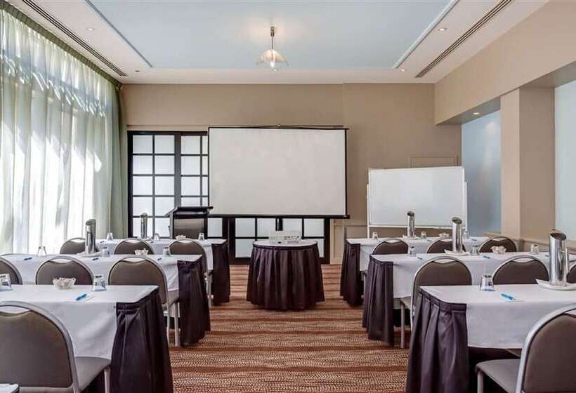 فندق Mantra Legends