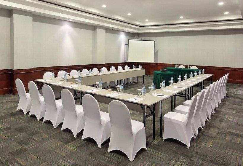 호텔 Manado Tateli Resort And Convention