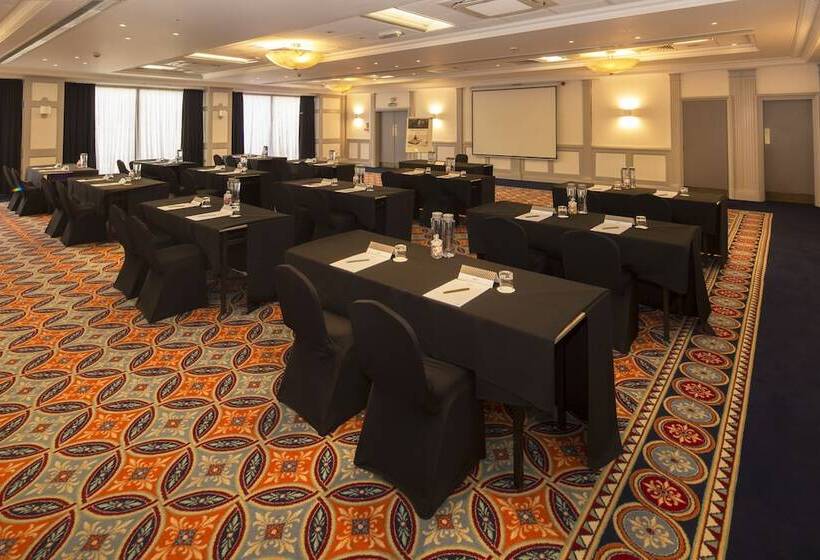 בית מלון כפרי Mercure Nottingham Sherwood