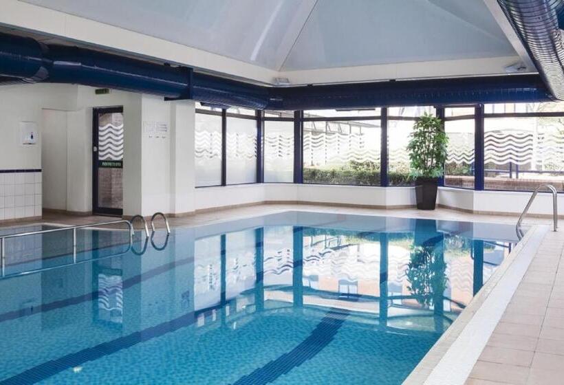 בית מלון כפרי Mercure Nottingham Sherwood