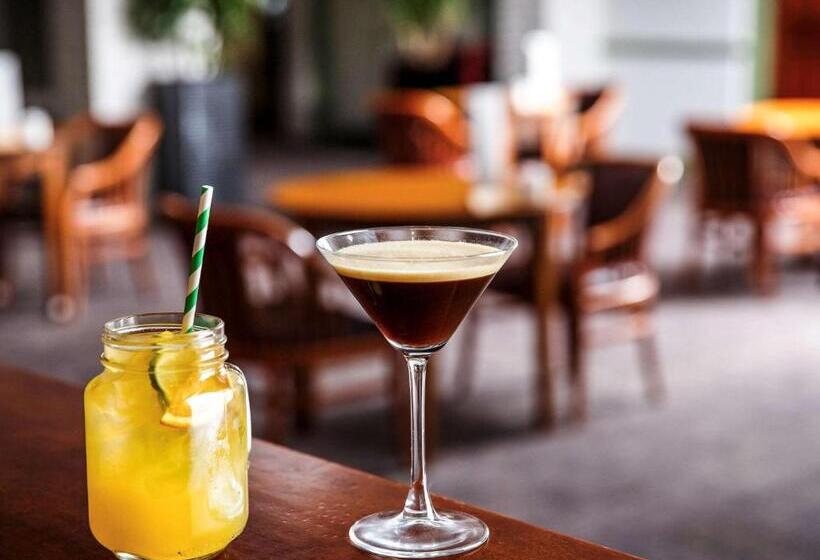 בית מלון כפרי Mercure Nottingham Sherwood